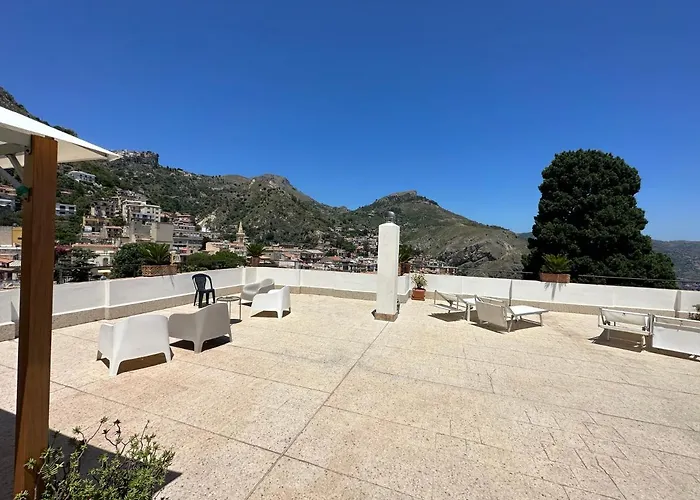 Mira Taormina Rooms