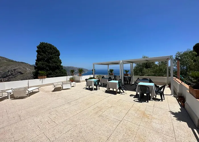 Mira Taormina Rooms