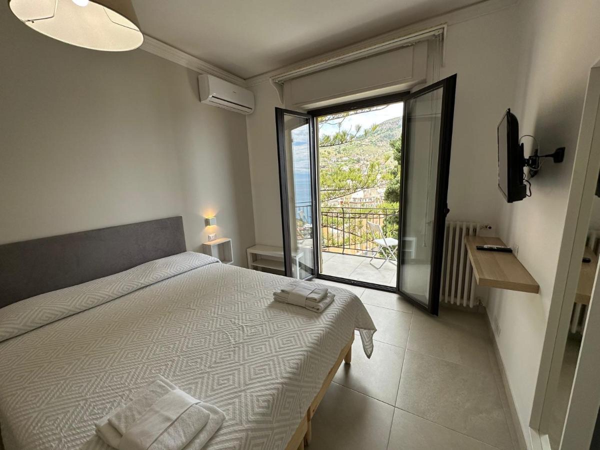 Mira Taormina